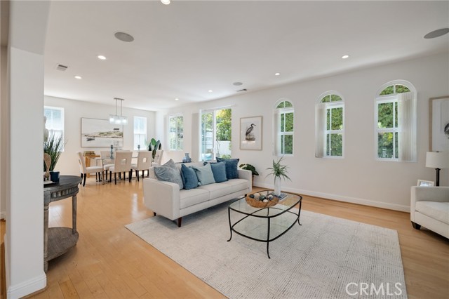 Detail Gallery Image 4 of 52 For 15 Pepper Tree Ln, Rolling Hills Estates,  CA 90274 - 3 Beds | 2/1 Baths