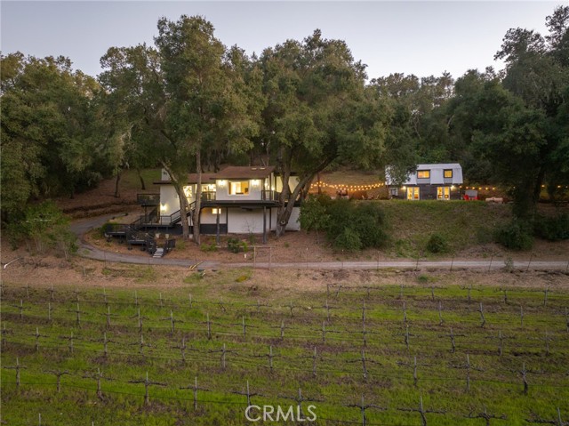 Detail Gallery Image 49 of 61 For 1888 Willow Creek Rd, Paso Robles,  CA 93446 - 5 Beds | 5/1 Baths