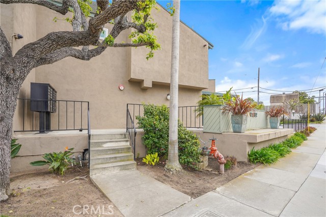 Detail Gallery Image 4 of 55 For 1112 Beryl St #15,  Redondo Beach,  CA 90277 - 2 Beds | 2/1 Baths
