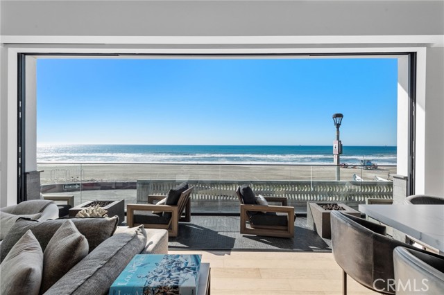 2200 The Strand, Manhattan Beach, CA 90266