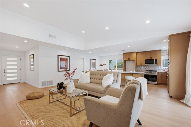 Detail Gallery Image 7 of 38 For 7355 Vineyard Ave, Rancho Cucamonga,  CA 91730 - 4 Beds | 2 Baths