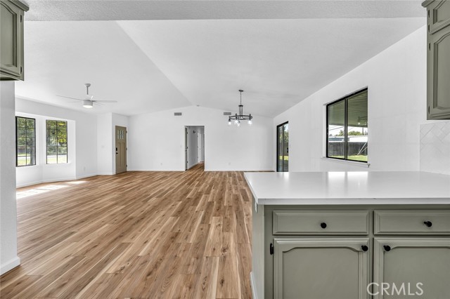 36473 Sparta, Madera CA: https://media.crmls.org/medias/d23c93a9-6815-441a-a942-3f1847c20db7.jpg