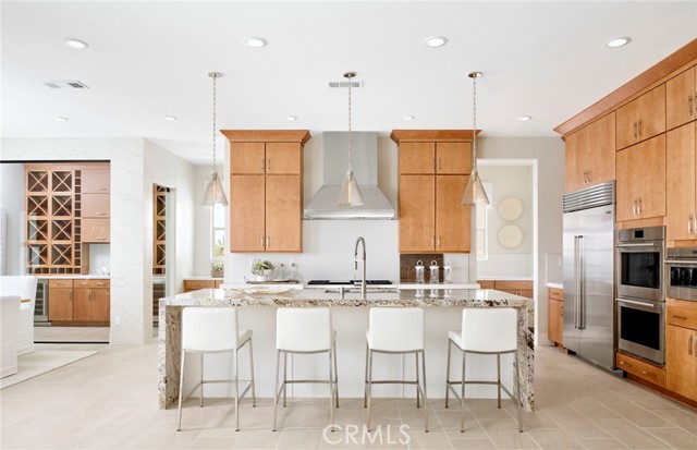 Detail Gallery Image 4 of 27 For 21162 Poema Pl, Chatsworth,  CA 91311 - 5 Beds | 5/2 Baths