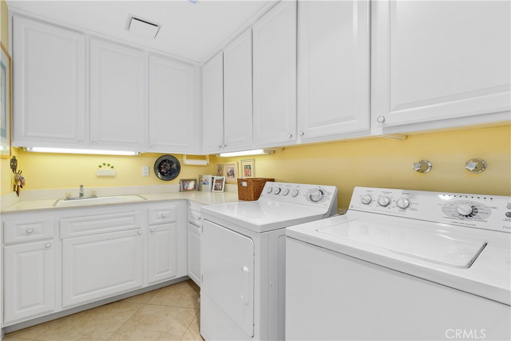 MLS #OC25252368 image #15