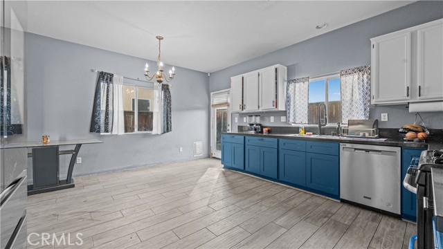 Detail Gallery Image 11 of 20 For 26259 Douglass Union, Murrieta,  CA 92563 - 3 Beds | 2/1 Baths