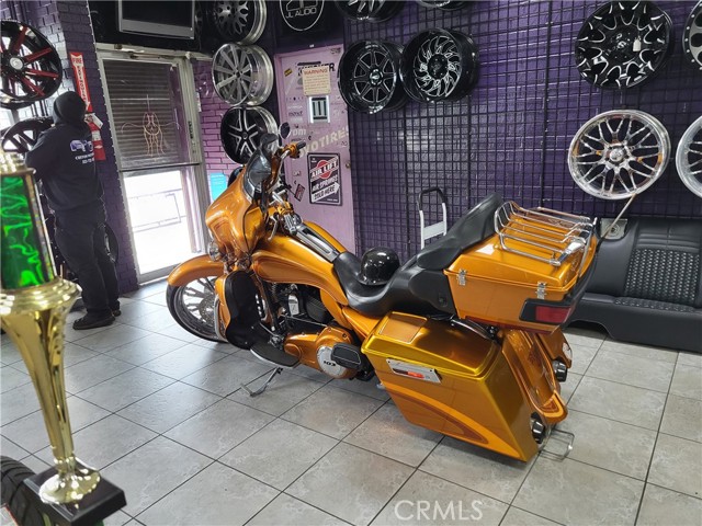 5747 Whittier, Los Angeles CA: https://media.crmls.org/medias/d23f358c-cd8c-46c7-be33-fce274467360.jpg