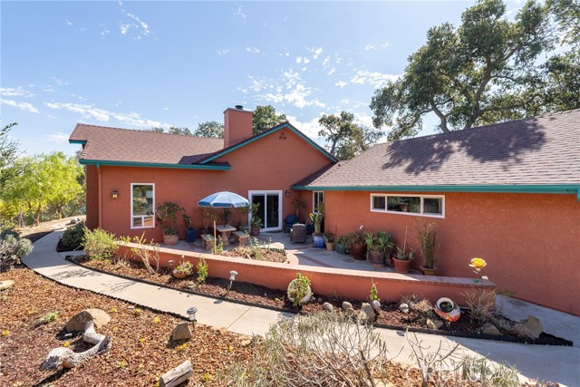 10755 Santa Ana Road, Atascadero CA: https://media.crmls.org/medias/d23f82a5-2bf0-44c3-ba6f-5a7438559af3.jpg