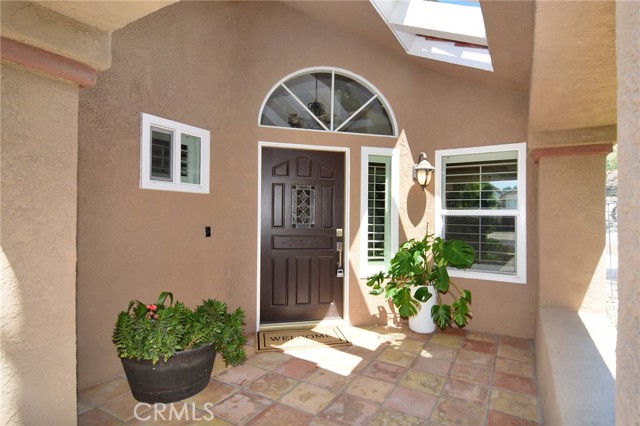 Detail Gallery Image 4 of 41 For 951 Firestone Cir, Simi Valley,  CA 93065 - 4 Beds | 3 Baths