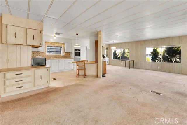 200 San Bernardino, Rialto CA: https://media.crmls.org/medias/d2410be0-5e8d-4287-9175-58fc222a5dee.jpg