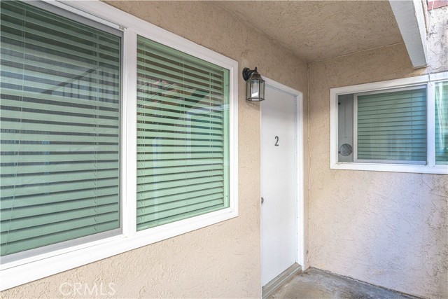 Detail Gallery Image 3 of 22 For 208 19th St #2,  Huntington Beach,  CA 92648 - 1 Beds | 1 Baths