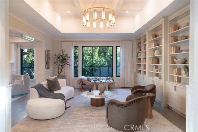 Detail Gallery Image 5 of 59 For 2520 La Condesa Dr, Los Angeles,  CA 90049 - 5 Beds | 6 Baths