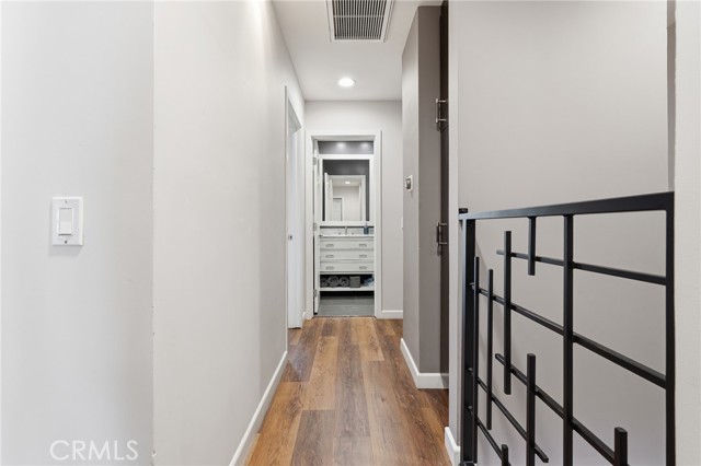 Detail Gallery Image 16 of 37 For 15735 Nordhoff St #11,  North Hills,  CA 91343 - 3 Beds | 3 Baths