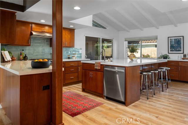 Detail Gallery Image 23 of 64 For 5360 E El Jardin St, Long Beach,  CA 90815 - 4 Beds | 3 Baths