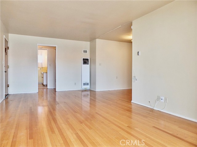 Detail Gallery Image 10 of 39 For 1724 E 1st St #9,  Long Beach,  CA 90802 - 1 Beds | 1 Baths