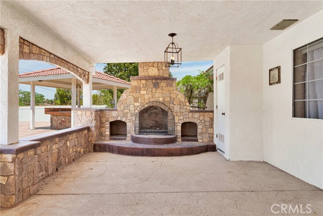 Detail Gallery Image 35 of 64 For 16158 Rimrock Rd, Apple Valley,  CA 92307 - 4 Beds | 2/1 Baths