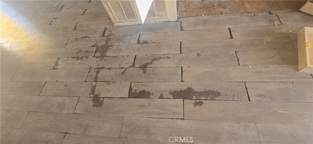 https://media.crmls.org/medias/d2443d21-2970-4629-9975-f0d072591176.jpg?preset=X-Large