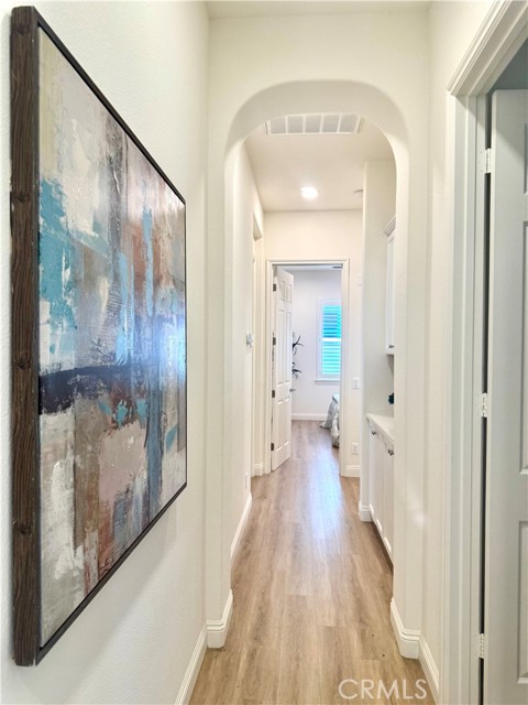 26480 Valley Oak Lane, Valencia CA: https://media.crmls.org/medias/d2444c65-3650-4e89-8930-911fbc1b17cd.jpg