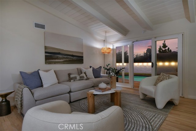Detail Gallery Image 6 of 42 For 12614 Morrison St, Valley Village,  CA 91607 - 4 Beds | 3 Baths