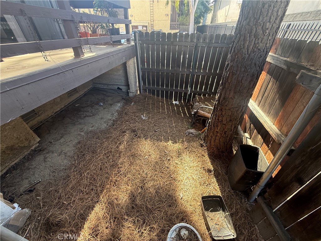 https://media.crmls.org/medias/d2446e07-e68a-4345-a23c-318ab2fbd2e5.jpg?preset=X-Large