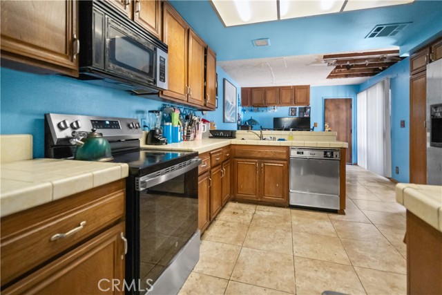 Detail Gallery Image 7 of 23 For 9024 Willis, Panorama City,  CA 91402 - 2 Beds | 2/1 Baths