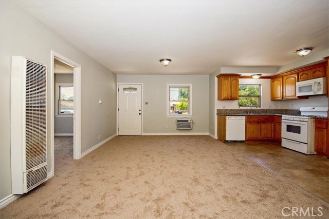 Detail Gallery Image 6 of 21 For 7387 Lynwood Way, Highland,  CA 92346 - 3 Beds | 2 Baths