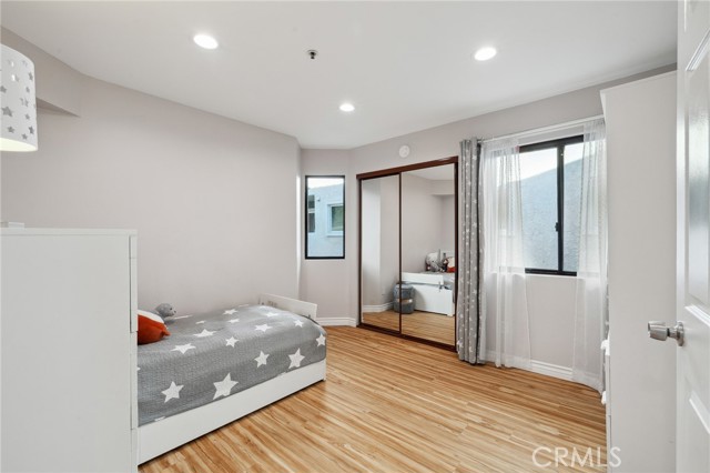 301 W Loraine Street, Glendale CA: https://media.crmls.org/medias/d245744e-0c18-4290-82ab-3201b7c8eb64.jpg