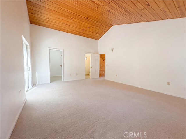 Detail Gallery Image 4 of 19 For 120 Zermat, Crestline,  CA 92325 - 3 Beds | 2 Baths