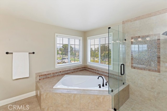 40624 Calle Cancion, Temecula CA: https://media.crmls.org/medias/d245b6de-1017-4295-955a-e0e9c1484ab3.jpg