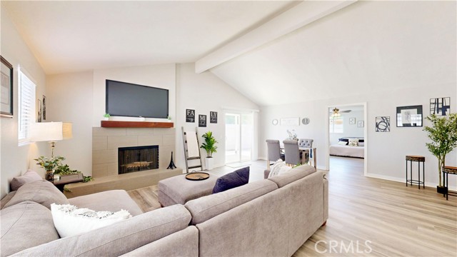 8007 New Salem Street, San Diego CA: https://media.crmls.org/medias/d24677dd-7ece-4757-a4e3-c8e85e605c02.jpg