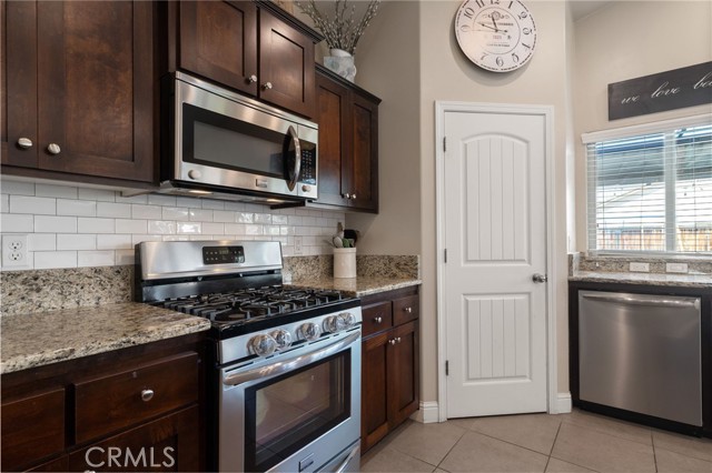 Detail Gallery Image 19 of 44 For 9500 Laurelwood Ct, Shafter,  CA 93263 - 4 Beds | 2 Baths