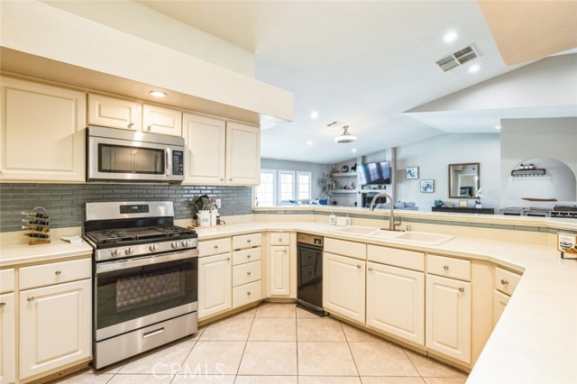 Detail Gallery Image 19 of 30 For 43300 Warner Trl, Palm Desert,  CA 92211 - 3 Beds | 2 Baths