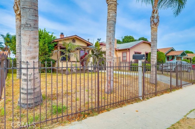 Detail Gallery Image 15 of 36 For 1243 W 70th St, Los Angeles,  CA 90044 - 3 Beds | 2 Baths