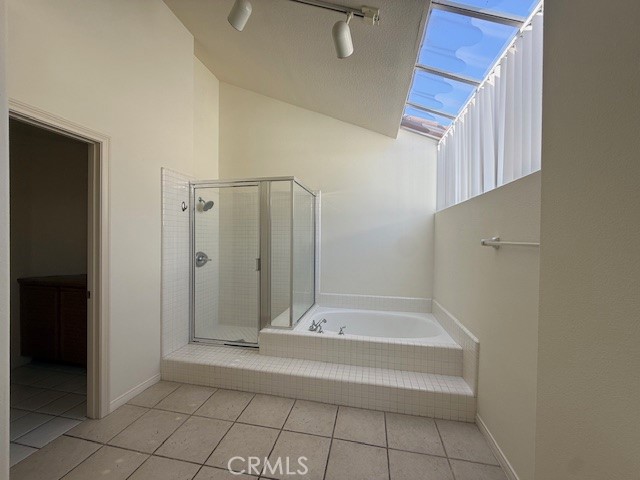 Detail Gallery Image 13 of 19 For 13332 Tiburon, Tustin,  CA 92782 - 3 Beds | 3 Baths