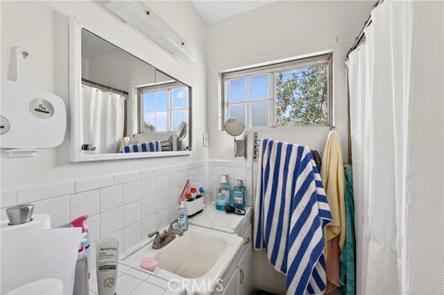 Detail Gallery Image 34 of 75 For 223 N Chester, Compton,  CA 90221 - – Beds | – Baths