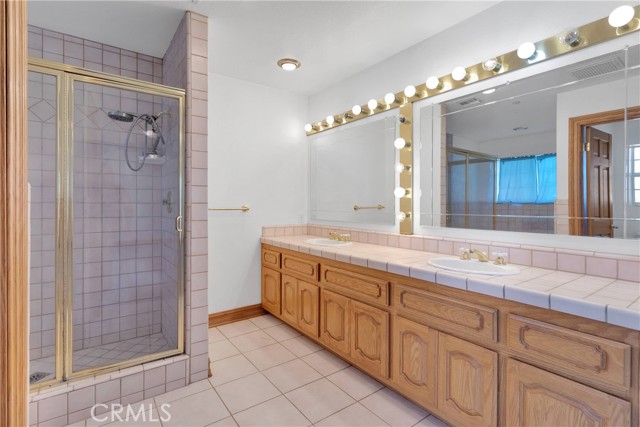 8381 White Road, Phelan CA: https://media.crmls.org/medias/d248b3e4-5eba-4f13-9bca-a04e65302456.jpg