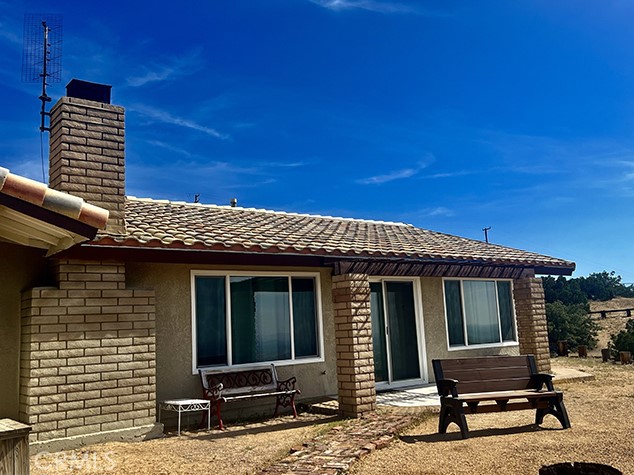 25624 Castlerock Road, Apple Valley CA: https://media.crmls.org/medias/d24901b1-f90d-426c-b023-6fe8ed1540dc.jpg
