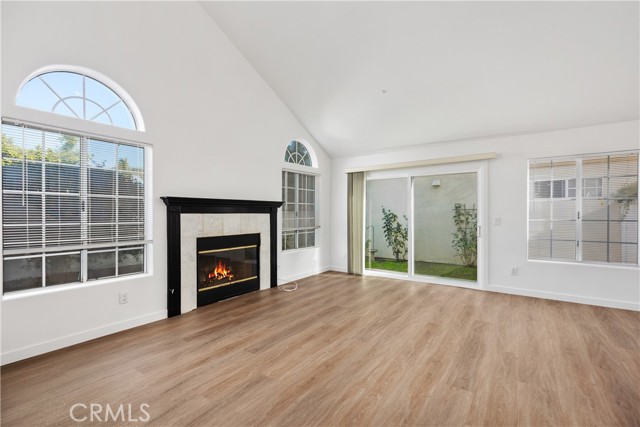 Detail Gallery Image 5 of 27 For 286 Carefree, Costa Mesa,  CA 92627 - 3 Beds | 2/1 Baths