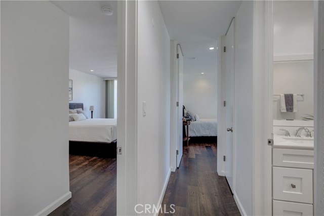 Detail Gallery Image 17 of 30 For 5901 Canterbury Dr #12,  Culver City,  CA 90230 - 2 Beds | 2 Baths