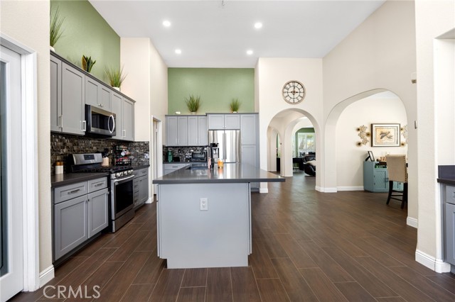 Detail Gallery Image 11 of 41 For 27100 Early Dawn Rd, Menifee,  CA 92584 - 4 Beds | 2 Baths