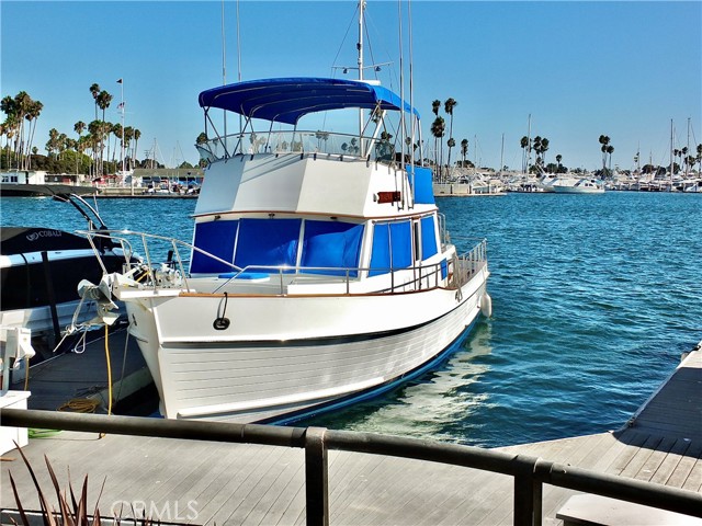 Detail Gallery Image 9 of 61 For 6096 Lido Ln, Long Beach,  CA 90803 - 4 Beds | 3 Baths