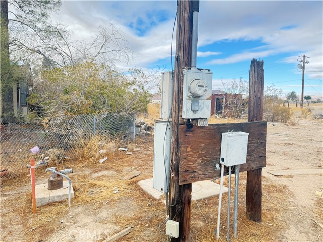 Detail Gallery Image 8 of 28 For 36299 Santa Fe St, Daggett,  CA 92327 - 3 Beds | 2 Baths