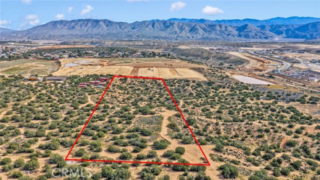 Detail Gallery Image 2 of 10 For 6600 Crockett Ave, Hesperia,  CA 92345 - – Beds | – Baths