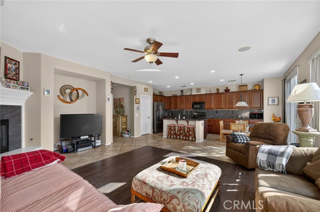 Detail Gallery Image 16 of 52 For 39823 Payton Ct, Murrieta,  CA 92563 - 5 Beds | 3 Baths