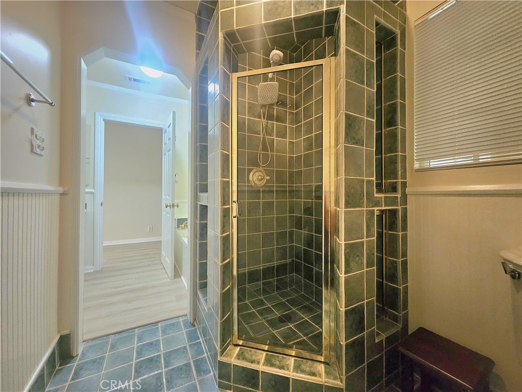 https://media.crmls.org/medias/d24e47a1-eeff-4096-9f45-e88ce4295a27.jpg?preset=X-Large