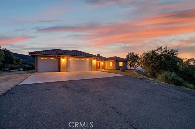 Detail Gallery Image 3 of 69 For 39475 Bruce Ln, Temecula,  CA 92592 - 4 Beds | 3/1 Baths