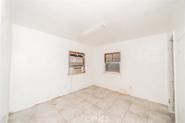 Detail Gallery Image 17 of 33 For 6929 37th, Jurupa Valley,  CA 92509 - 3 Beds | 1 Baths