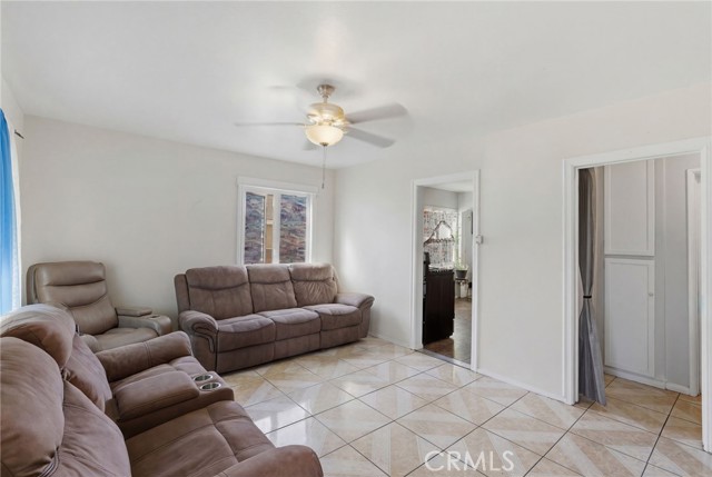 Detail Gallery Image 5 of 48 For 14329 Seaforth, Norwalk,  CA 90650 - 4 Beds | 2 Baths