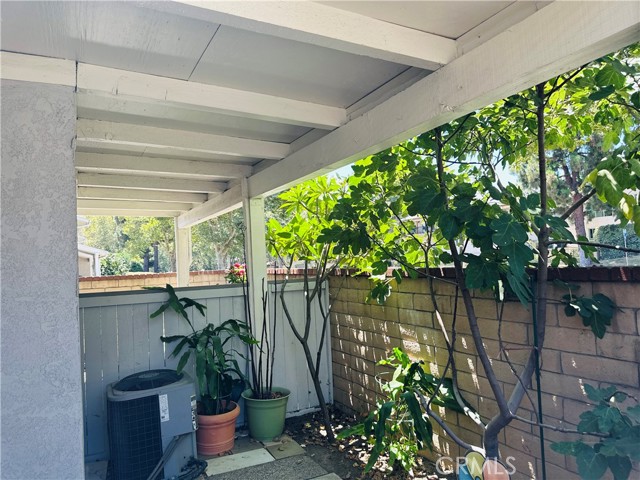 2003 S Mountain Avenue, Ontario CA: https://media.crmls.org/medias/d2501c66-fa63-4b79-a632-433e8a8099df.jpg