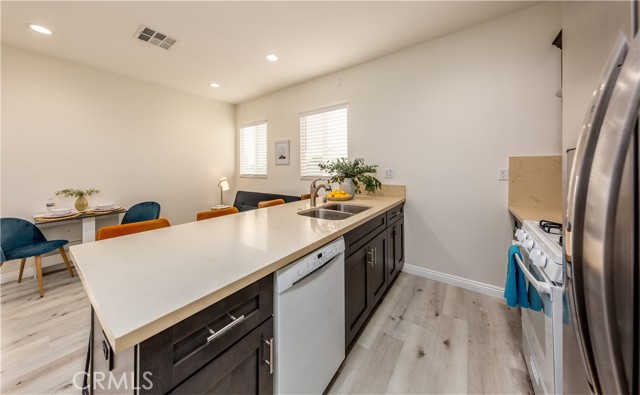 6051 Summerdale Drive, Huntington Beach CA: https://media.crmls.org/medias/d250a3dd-acaa-497d-a420-06c4e82e9c32.jpg