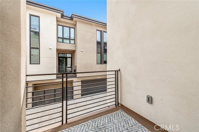 Detail Gallery Image 14 of 27 For 505 N Santa Anita #B,  Arcadia,  CA 91006 - 3 Beds | 3 Baths